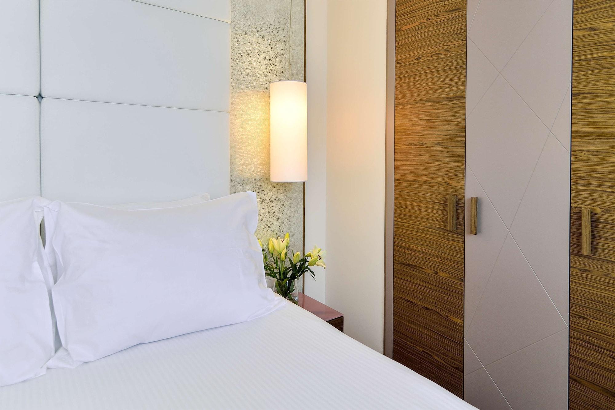 Art Hotel, A Member Of Radisson Individuals 4* Belgrade