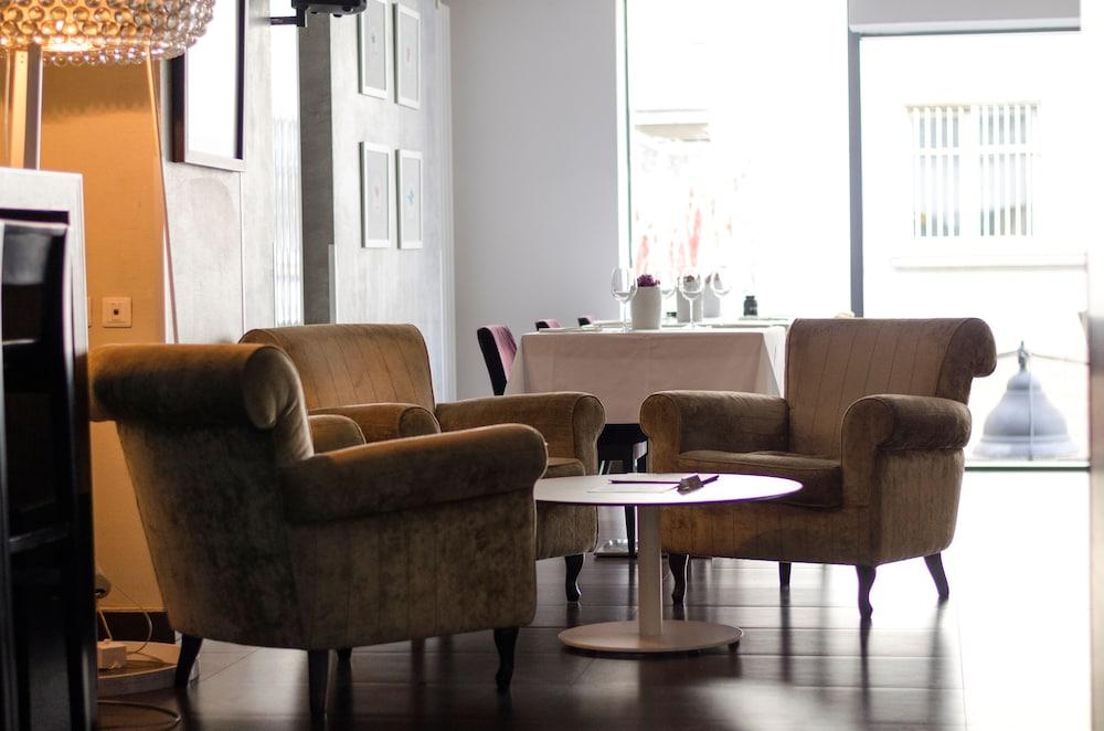 Отель Art Hotel, A Member Of Radisson Individuals 4*