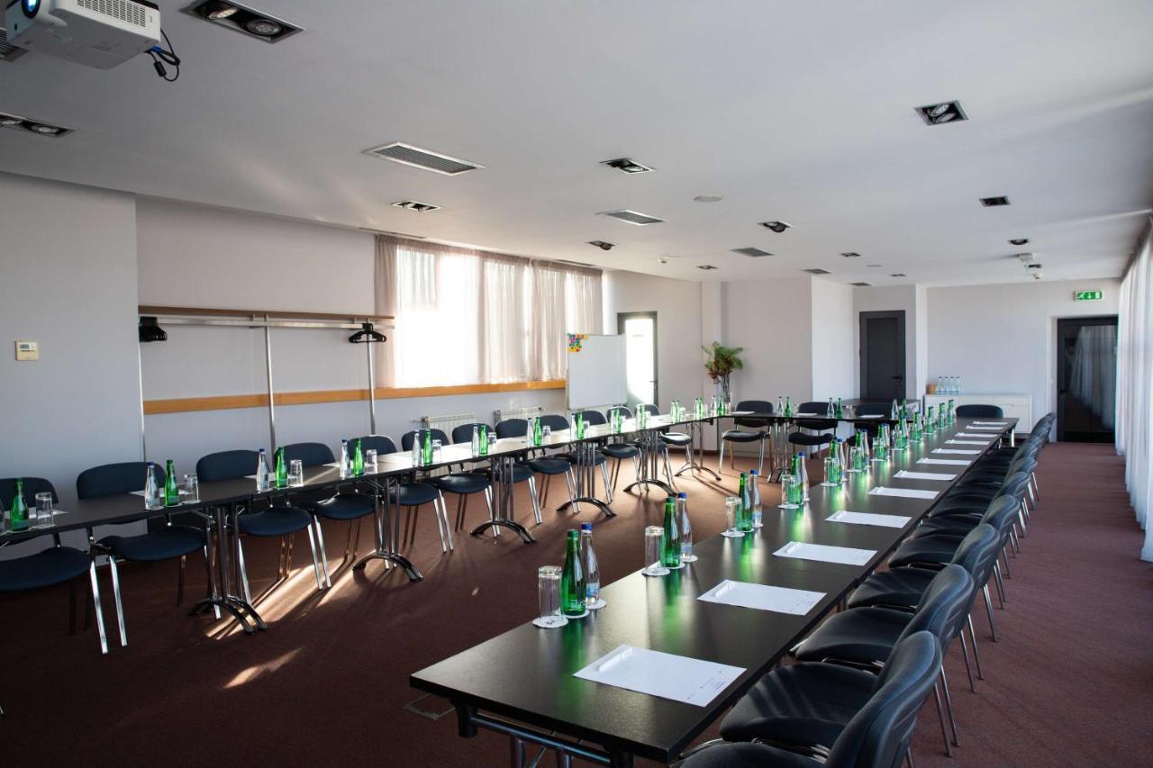 Art Hotel, A Member Of Radisson Individuals 4* Belgrade