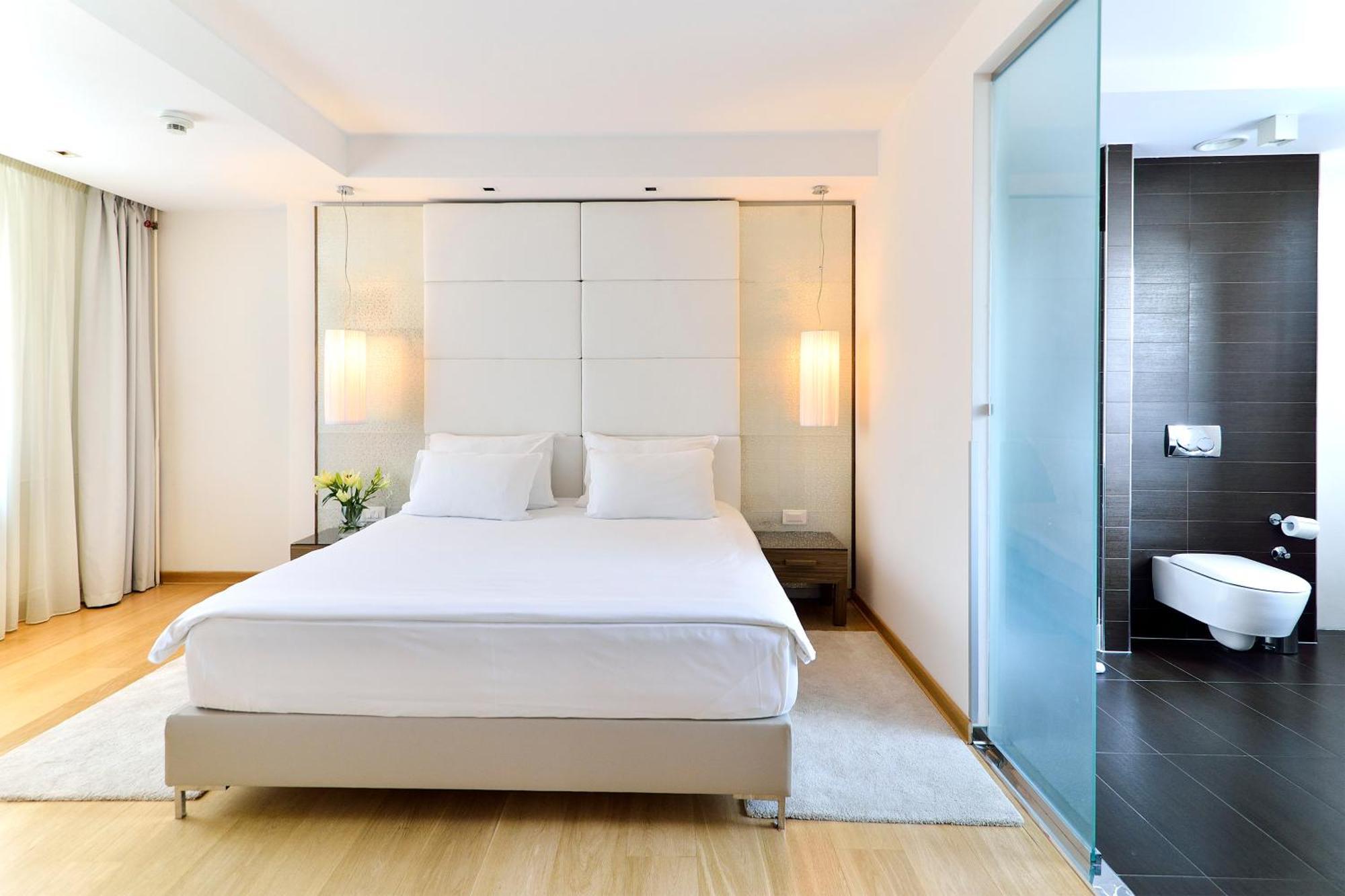 Art Hotel, A Member Of Radisson Individuals 4* Белград